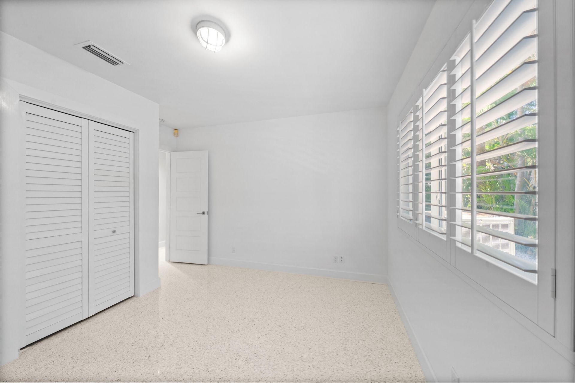 2259 Ibis Isle Road E, Palm Beach, FL 33480 Photo