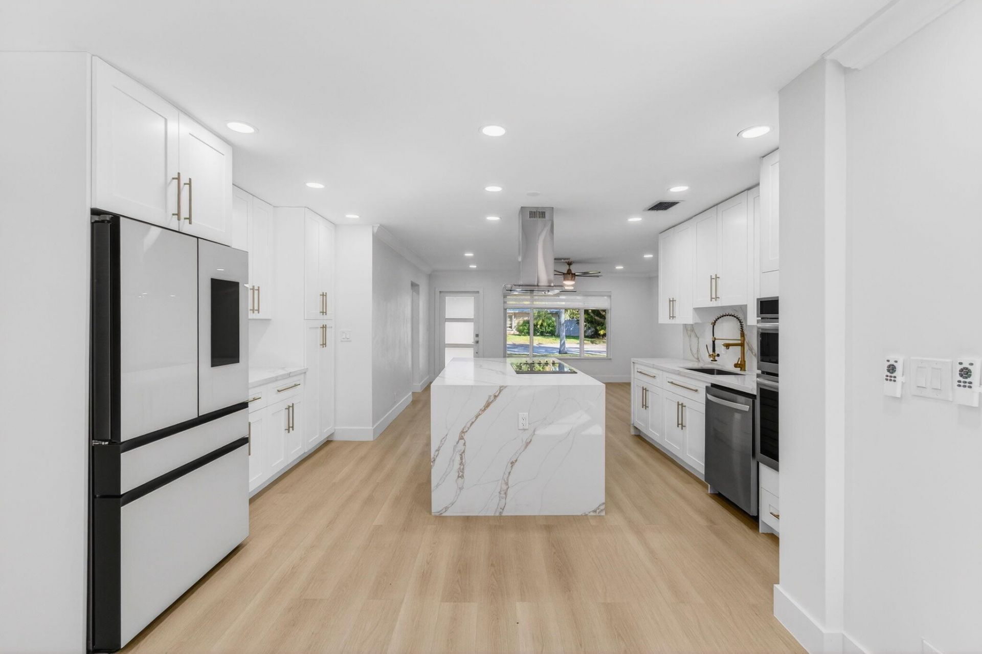 360 SW 2nd Street, Boca Raton, FL 33432 Photo