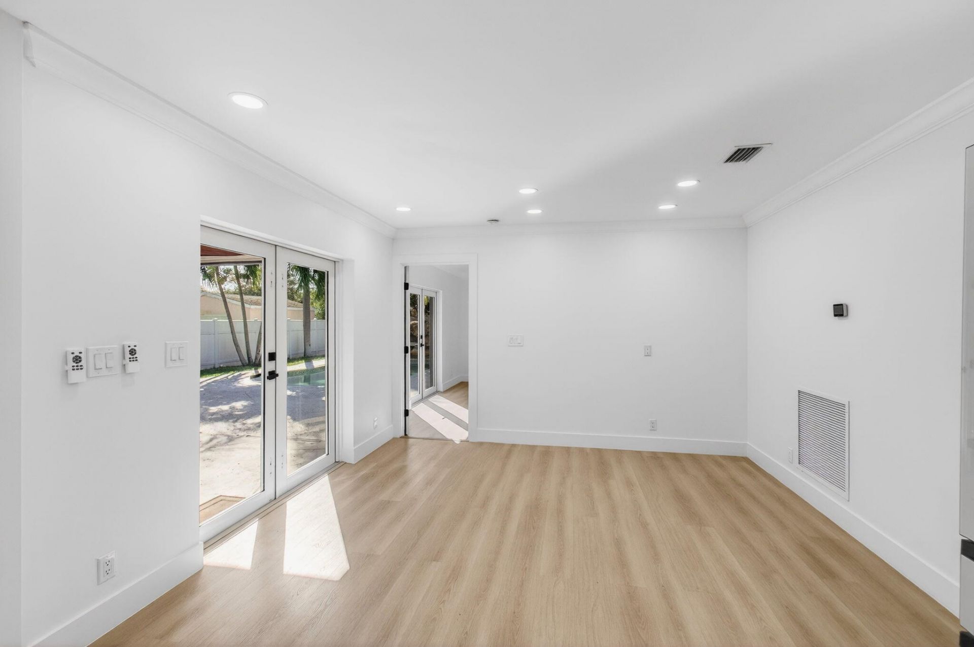 360 SW 2nd Street, Boca Raton, FL 33432 Photo