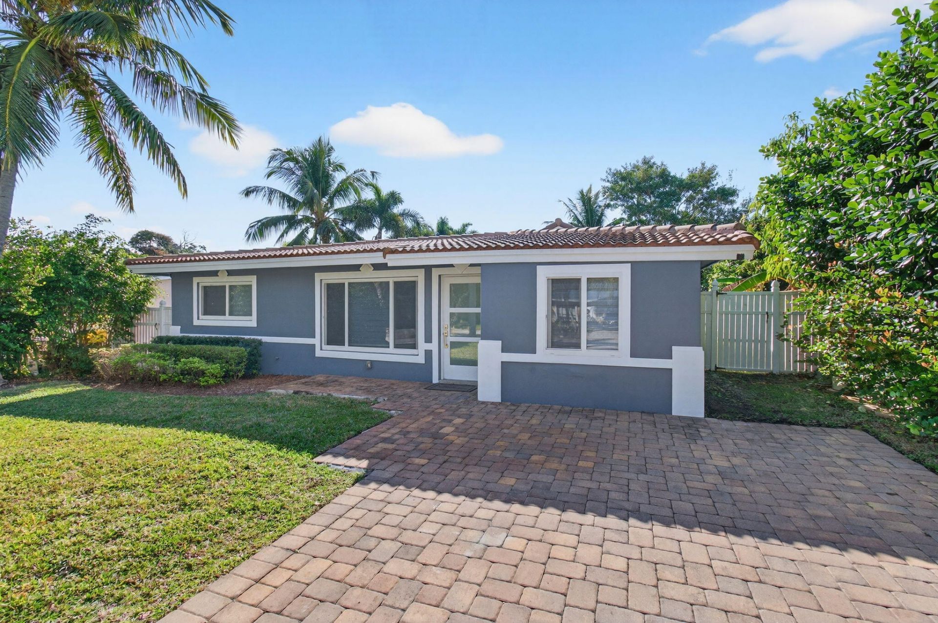 360 SW 2nd Street, Boca Raton, FL 33432 Photo