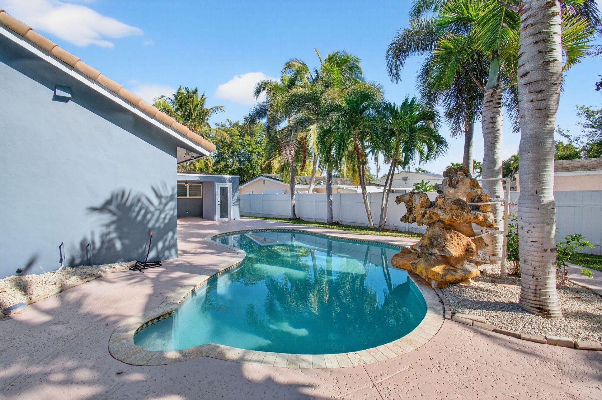 360 SW 2nd Street, Boca Raton, FL 33432 Photo
