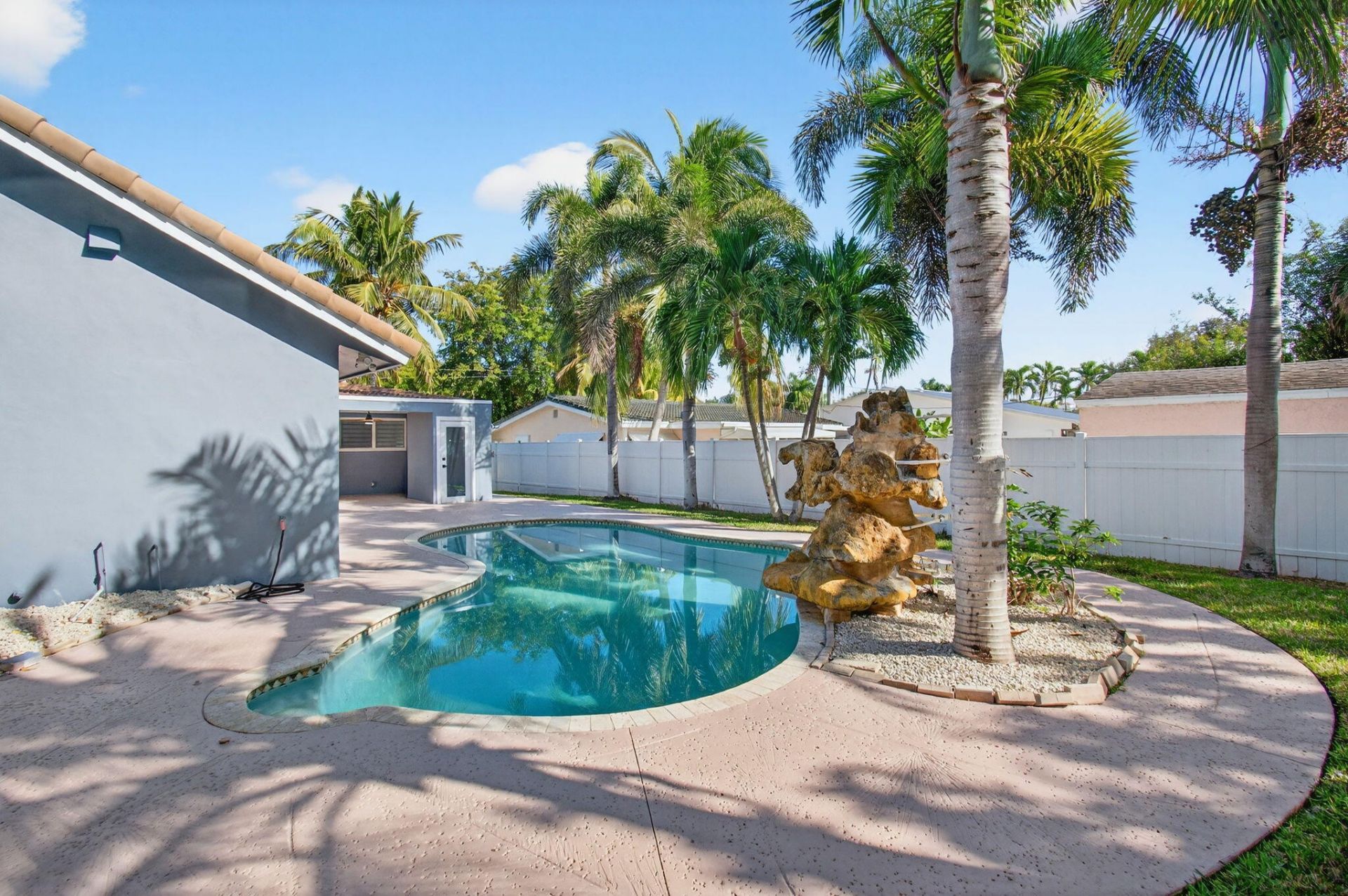 360 SW 2nd Street, Boca Raton, FL 33432 Photo