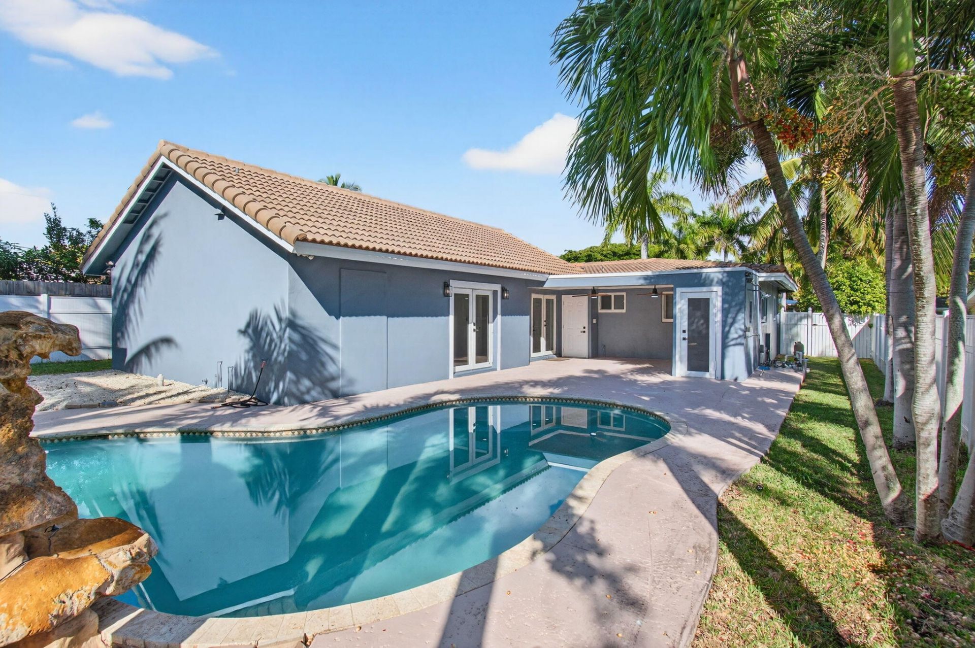 360 SW 2nd Street, Boca Raton, FL 33432 Photo