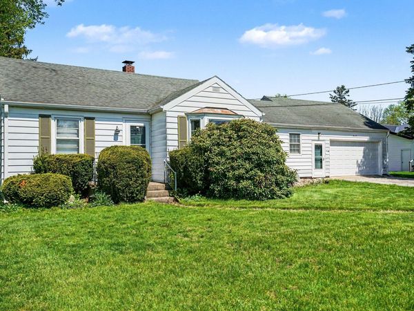 109 W Walker Street , Rolling Prairie, IN 46371