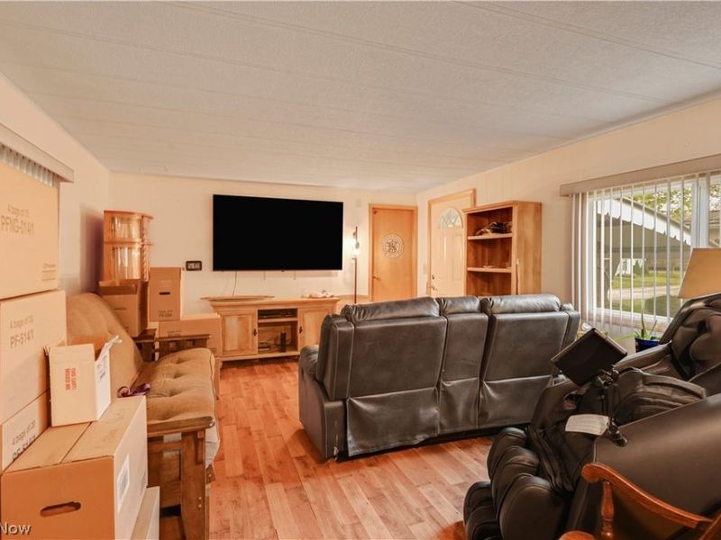 171 Brook Drive , Brookfield, OH 44403 Photo 7