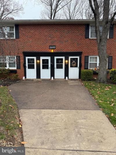 1108 YARDLEY CMNS , YARDLEY, PA 19067