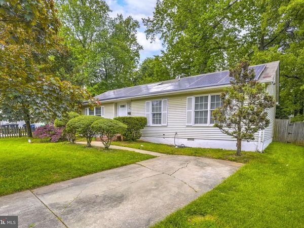 8933 HOBART STREET, UPPER MARLBORO, MD 20774