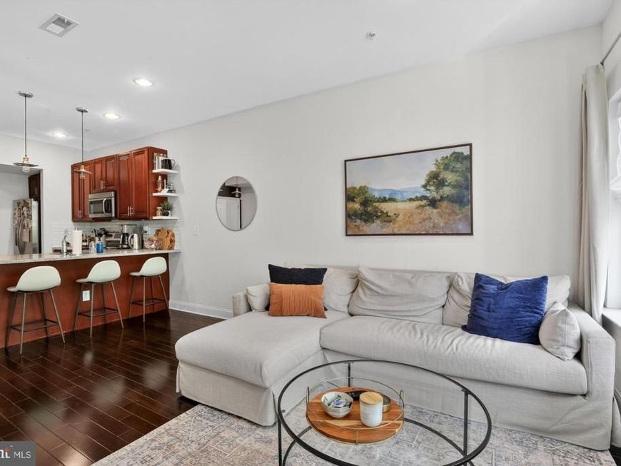 2115 Carpenter Street, Unit 2, Philadelphia, PA 19146 Main Photo