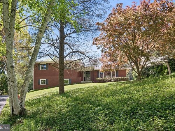774 ROBINHOOD ROAD , BRYN MAWR, PA 19010