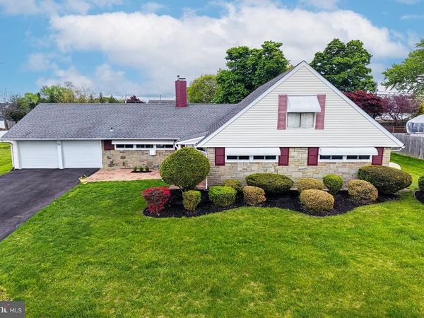 54 RED BERRY ROAD , LEVITTOWN, PA 19056