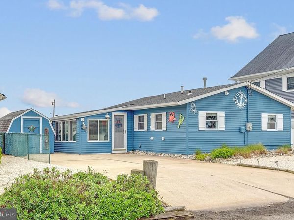 15 S PORTLAND DRIVE, TUCKERTON, NJ 08087