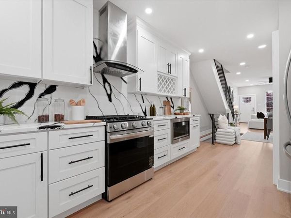 511 N 37TH STREET, PHILADELPHIA, PA 19104