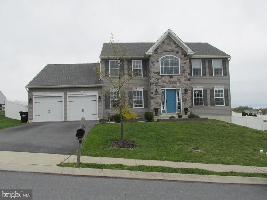 15 Bisbee Drive , Leesport, PA 19533 Main Photo
