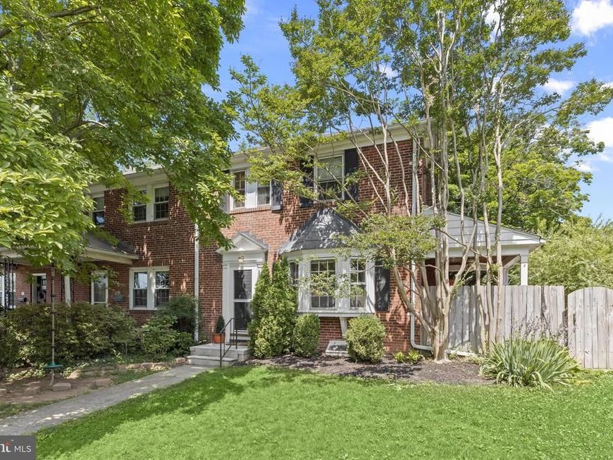 8 Dunkirk Road, Baltimore, MD 21212 Main Photo