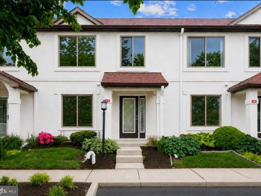 54 D Queen Caroline Court, Chester, MD 21619 Main Photo