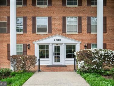 7720 TREMAYNE PLACE, Unit 111, MCLEAN, VA 22102