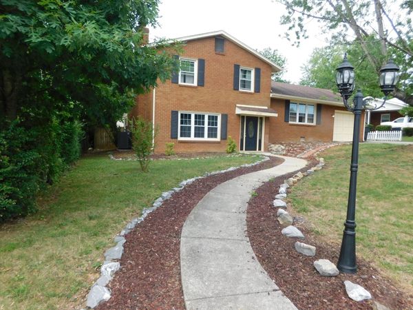 2732 Tully DR, Roanoke, VA 24019