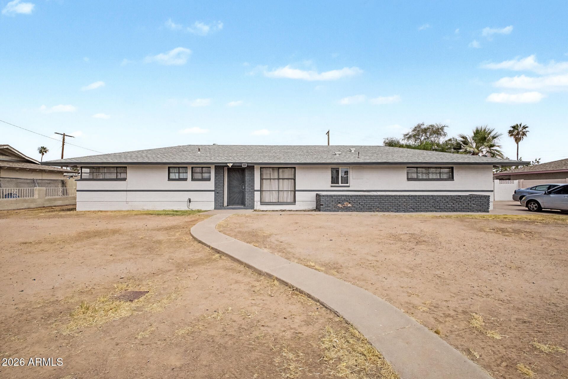 5013 S 21st Way, Phoenix, AZ 85040 Main Photo