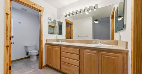 10036 Nicolas Drive, Truckee, CA 96161 Photo
