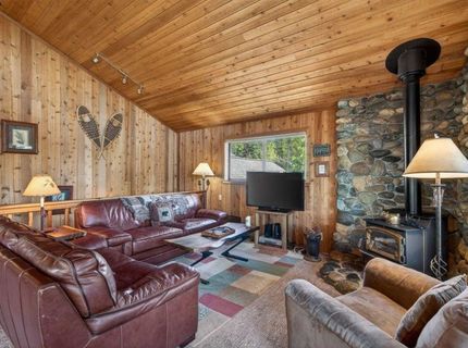 1090 Canterbury Drive, Kings Beach, CA 96143 Photo