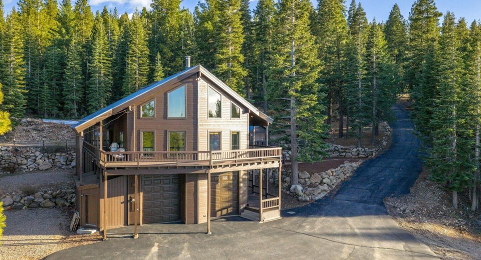 16746 Tewksbury Drive, Truckee, CA 96161 Photo