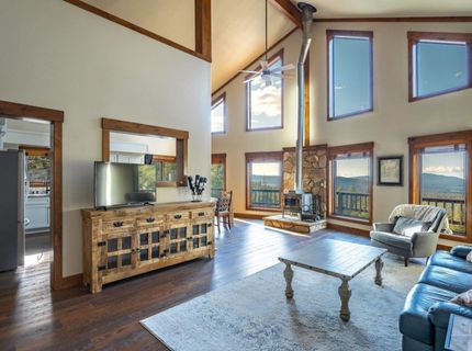 16746 Tewksbury Drive, Truckee, CA 96161 Photo