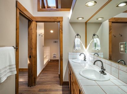 16746 Tewksbury Drive, Truckee, CA 96161 Photo