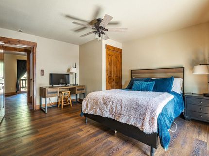 16746 Tewksbury Drive, Truckee, CA 96161 Photo