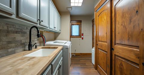 16746 Tewksbury Drive, Truckee, CA 96161 Photo