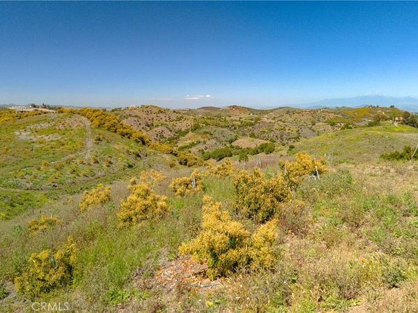 2 La Cruz Drive, Temecula, CA 92590