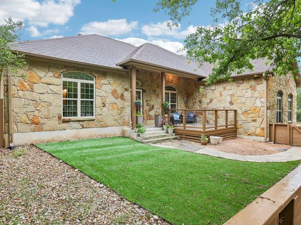 267 Corral RD , Smithville, TX 78957