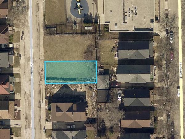 2636 HUBBARD STREET, Milwaukee, WI 53212