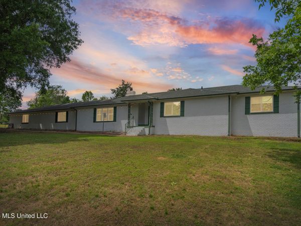 9031 Highway 306 , Coldwater, MS 38618