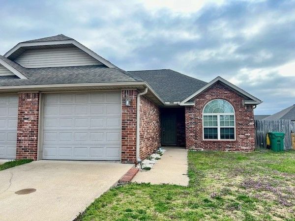 213 Sage Street , Centerton, AR 72719
