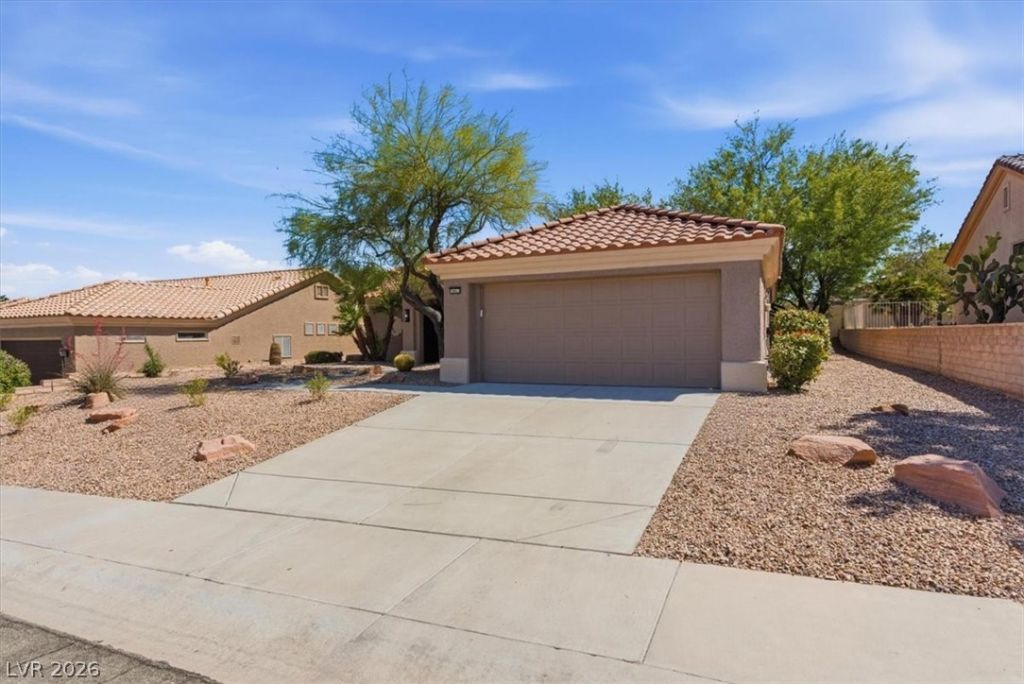 10013 Cresent Creek Drive, Las Vegas, NV 89134 Main Photo