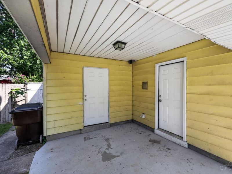 8796 Balboa Drive, Springfield Twp., OH 45231 Photo 2