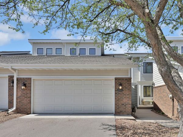 6861 W 82nd Street, Bloomington, MN 55438