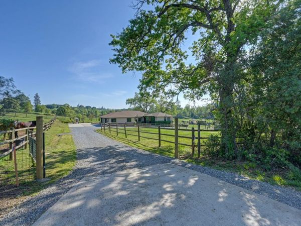 10543 Streeter Rd, Auburn, CA 95602