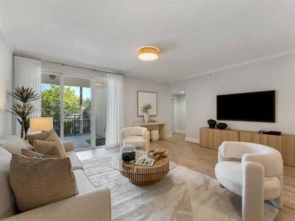 7588 SW 102nd St , Unit 203, Pinecrest, FL 33156