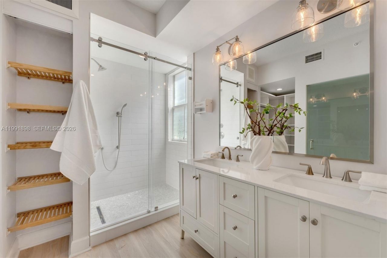 7588 SW 102nd St, Unit 203, Pinecrest, FL 33156 Photo