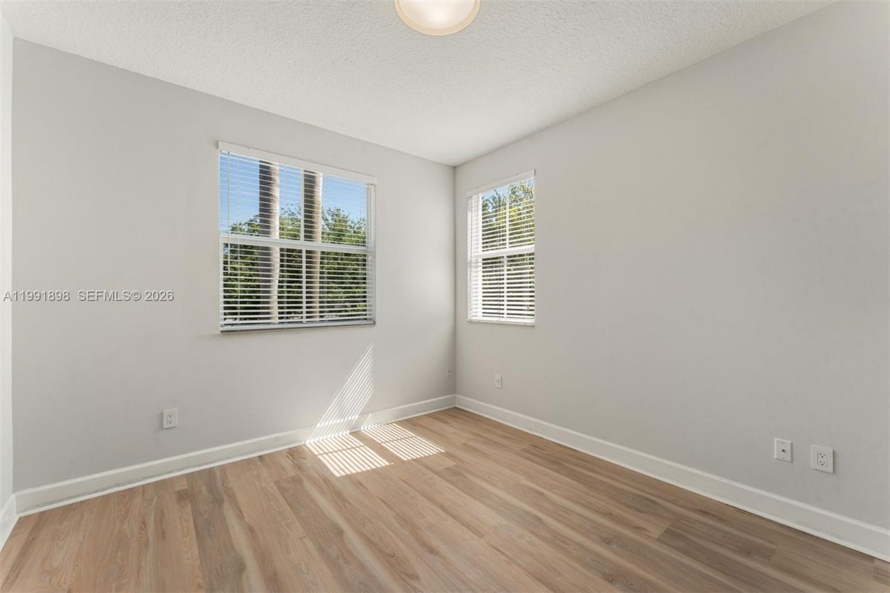 7588 SW 102nd St, Unit 203, Pinecrest, FL 33156 Photo
