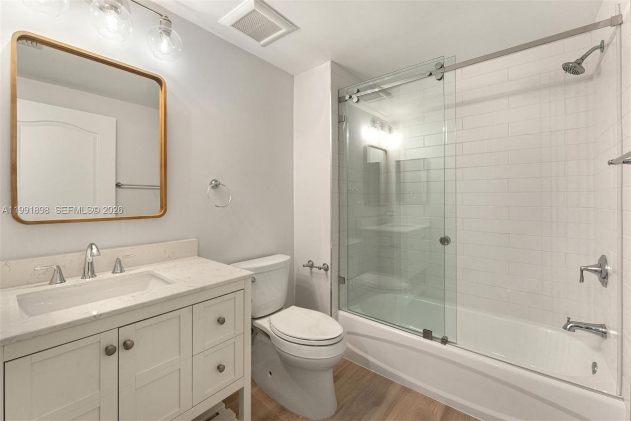 7588 SW 102nd St, Unit 203, Pinecrest, FL 33156 Photo