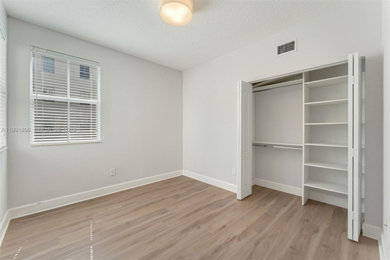 7588 SW 102nd St, Unit 203, Pinecrest, FL 33156 Photo