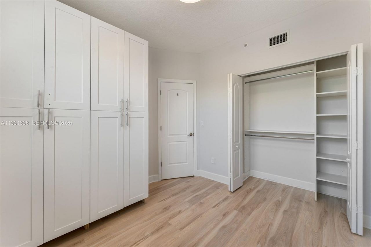 7588 SW 102nd St, Unit 203, Pinecrest, FL 33156 Photo