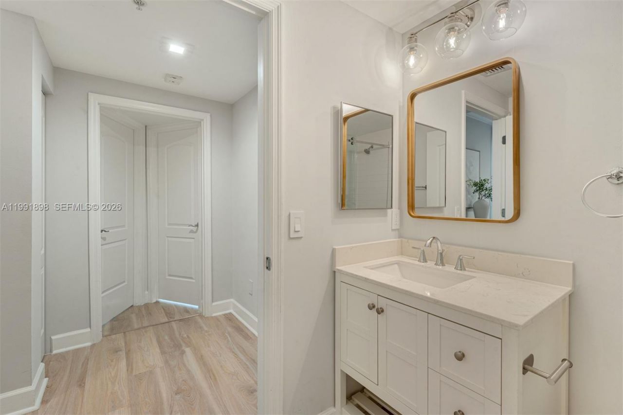 7588 SW 102nd St, Unit 203, Pinecrest, FL 33156 Photo
