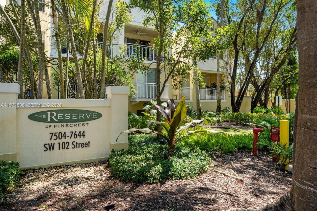 7588 SW 102nd St, Unit 203, Pinecrest, FL 33156 Photo