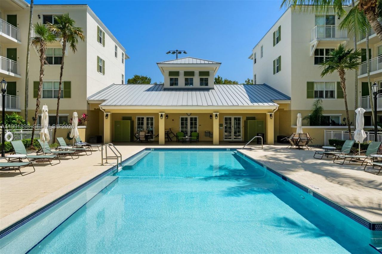 7588 SW 102nd St, Unit 203, Pinecrest, FL 33156 Photo