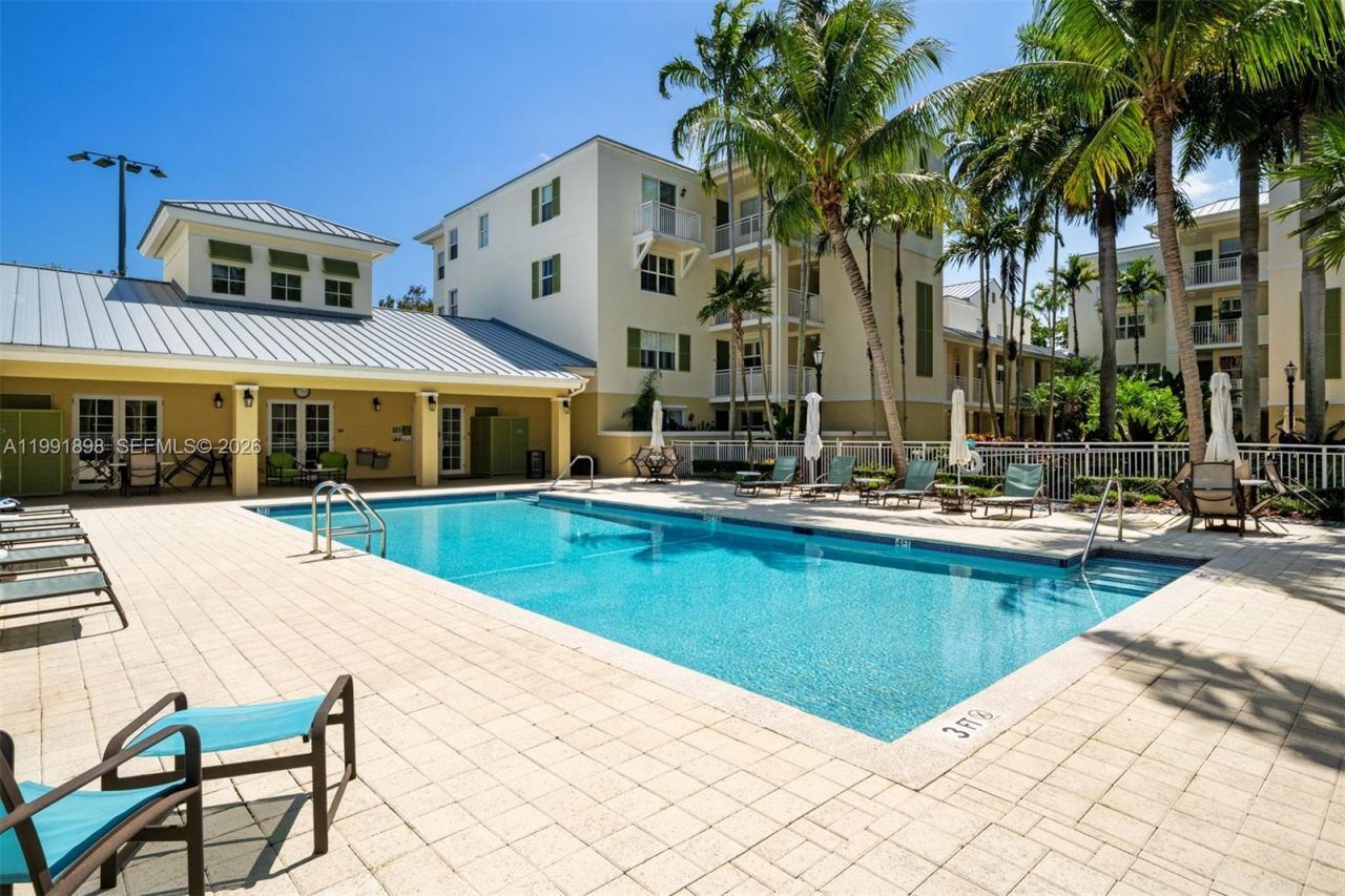 7588 SW 102nd St, Unit 203, Pinecrest, FL 33156 Photo