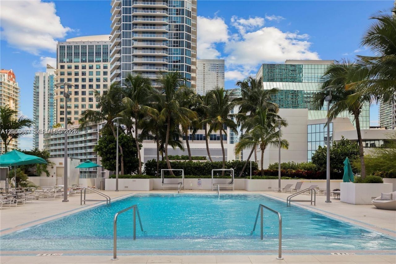 950 Brickell Bay Dr, Unit 501, Miami, FL 33131 Photo