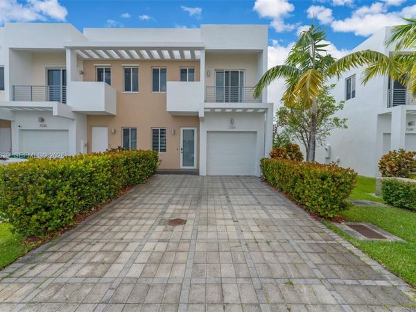 7234 NW 103rd Path , Doral, FL 33178